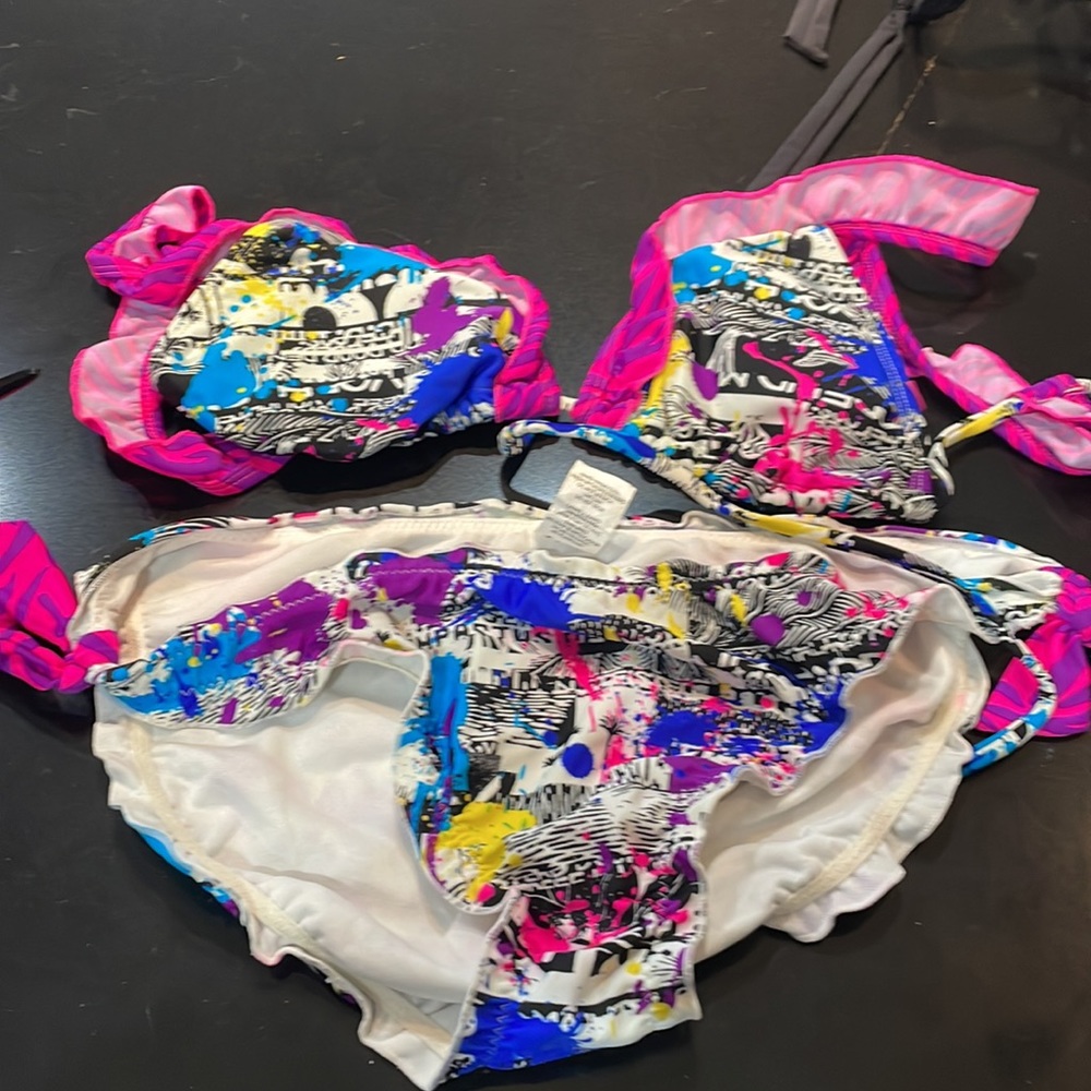 Set of 1 one piece Swim suit size 8 & 1 bikini top/ bottom 2 tops & 1 bottom NHC - Picture 11 of 16